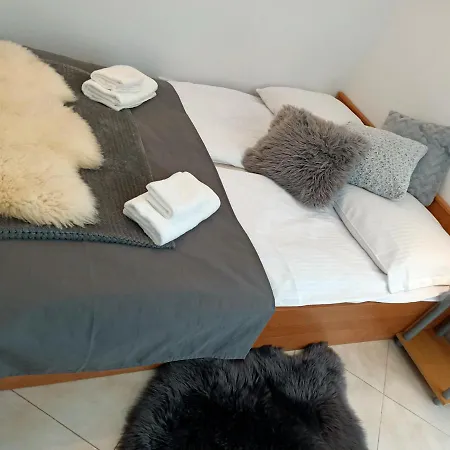 Kwatera prywatna Długoszówka